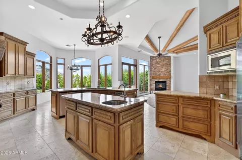 Kitchen - 1611 E Desert Willow Dr, Phoenix, AZ 85048 photo 1 of 7