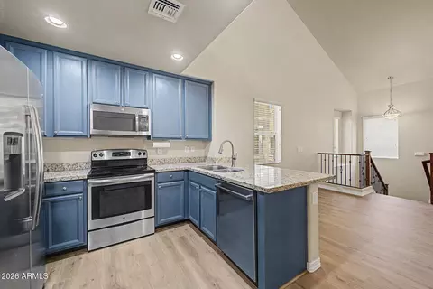 Kitchen - 4035 E Windsor Dr, Gilbert, AZ 85296 photo 4 of 5