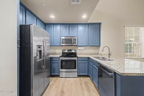 Kitchen - 4035 E Windsor Dr, Gilbert, AZ 85296 photo 3 of 5