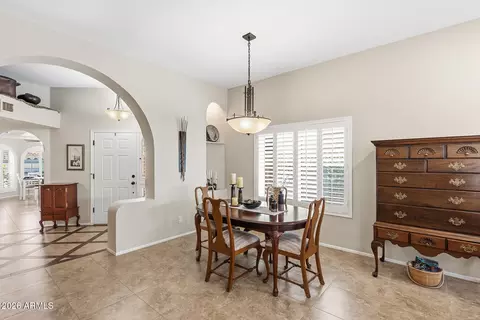 Dining - 4113 E Paradise Dr, Phoenix, AZ 85028 photo 2 of 3