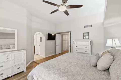 Bedroom - 4113 E Paradise Dr, Phoenix, AZ 85028 photo 2 of 4