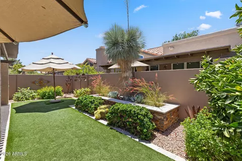 Exterior - 4113 E Paradise Dr, Phoenix, AZ 85028 photo 6 of 11