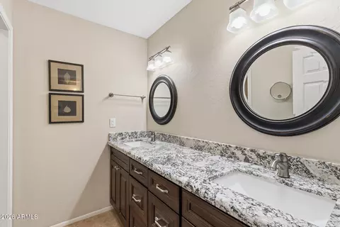 Bath - 4113 E Paradise Dr, Phoenix, AZ 85028 photo 3 of 4