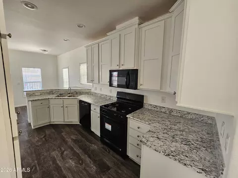 8421 E Apache Trl #18, Mesa, AZ 85207 photo 4