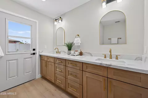 Bath - 1867 E Cornell Dr, Tempe, AZ 85283 photo 4 of 4