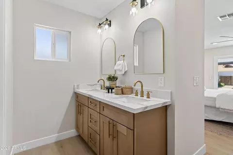 Bath - 1867 E Cornell Dr, Tempe, AZ 85283 photo 3 of 4