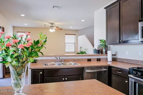 7318 W Midway Ave, Glendale, AZ 85303
