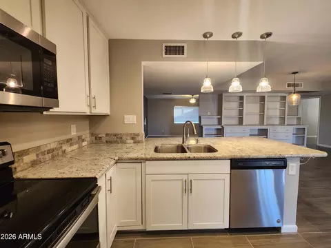 Kitchen - 1116 E Redfield Rd, Tempe, AZ 85283 photo 5 of 5