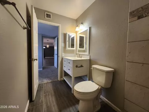 Bath - 1116 E Redfield Rd, Tempe, AZ 85283 photo 1 of 4