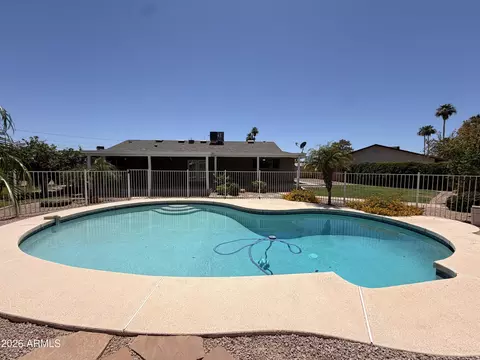 Exterior - 1116 E Redfield Rd, Tempe, AZ 85283 photo 3 of 7