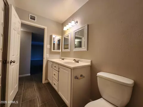 Bath - 1116 E Redfield Rd, Tempe, AZ 85283 photo 4 of 4