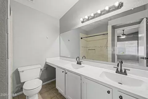 Bath - 9405 S 45th Pl, Phoenix, AZ 85044 photo 1 of 2