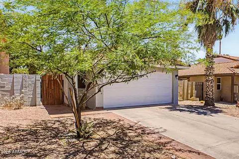Exterior - 9405 S 45th Pl, Phoenix, AZ 85044 photo 2 of 9