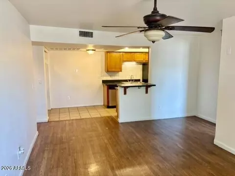 1336 E Mountain View Rd E #101, Phoenix, AZ 85020 photo 2