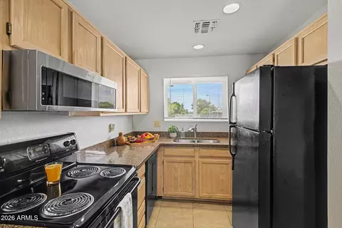 Kitchen - 6454 E University Dr #2, Mesa, AZ 85205 photo 4 of 5