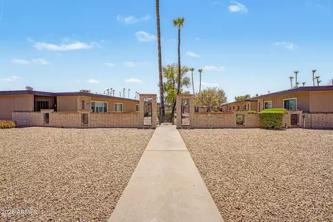 11025 W Topaz Dr, Sun City, AZ 85351