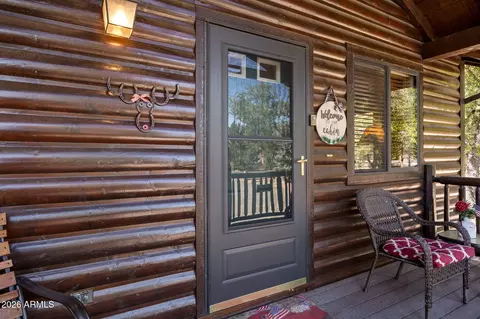 Exterior - 2335 Buffalo Loop N, Overgaard, AZ 85933 photo 2 of 15