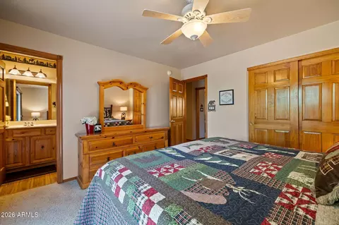 Bedroom - 2335 Buffalo Loop N, Overgaard, AZ 85933 photo 2 of 5