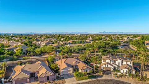 View/Area - 1748 E Iris Dr, Chandler, AZ 85286 photo 6 of 12