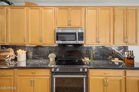 Kitchen - 1748 E Iris Dr, Chandler, AZ 85286 photo 7 of 7