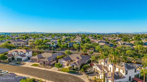 View/Area - 1748 E Iris Dr, Chandler, AZ 85286 photo 4 of 12