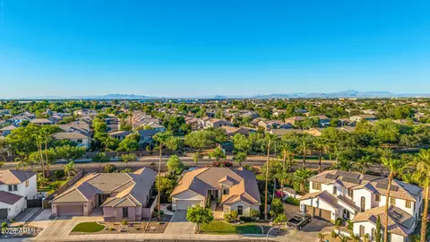 View/Area - 1748 E Iris Dr, Chandler, AZ 85286 photo 5 of 12