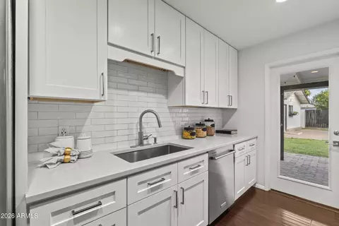Kitchen - 115 Encanto Dr, Tempe, AZ 85281 photo 6 of 6