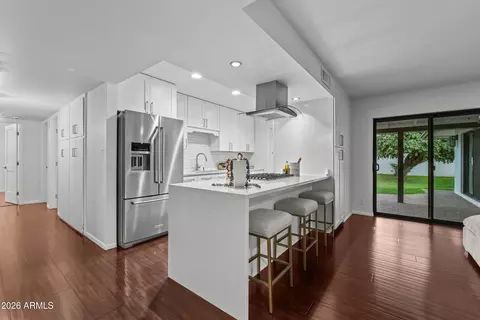 Kitchen - 115 Encanto Dr, Tempe, AZ 85281 photo 3 of 6