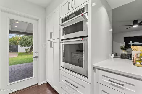 Kitchen - 115 Encanto Dr, Tempe, AZ 85281 photo 4 of 6
