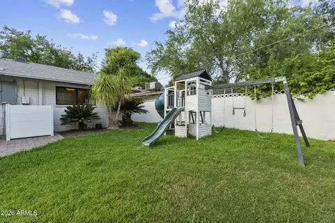 Exterior - 115 Encanto Dr, Tempe, AZ 85281 photo 6 of 16