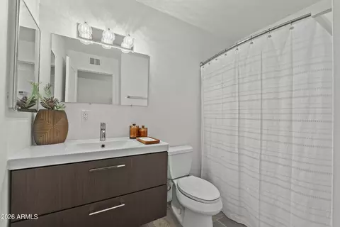 Bath - 115 Encanto Dr, Tempe, AZ 85281 photo 7 of 7