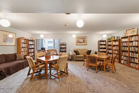 View/Area - 3033 E Devonshire Ave #1016, Phoenix, AZ 85016 photo 1 of 10