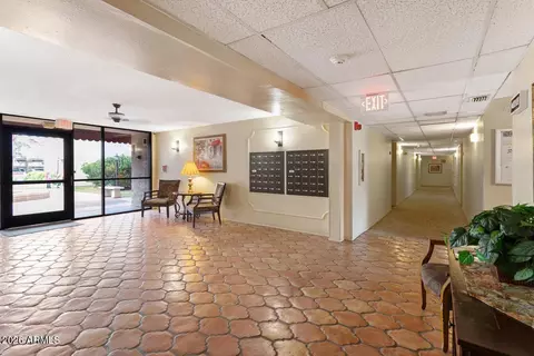 Entry Way - 3033 E Devonshire Ave #1016, Phoenix, AZ 85016 photo 4 of 4