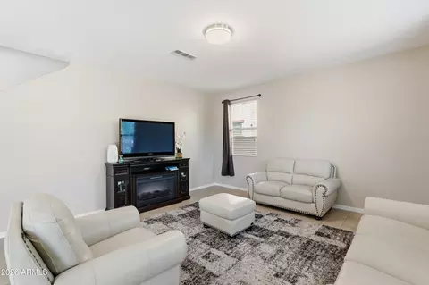 Living - 119 E Chelsea Ln, Gilbert, AZ 85295 photo 2 of 3