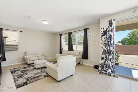 Living - 119 E Chelsea Ln, Gilbert, AZ 85295 photo 1 of 3