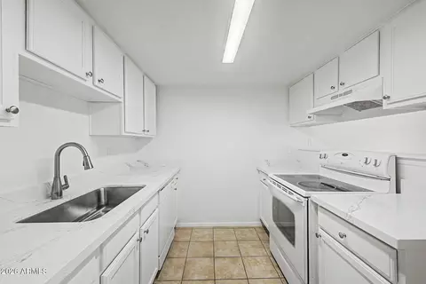 Kitchen - 3511 E Baseline Rd #1083, Phoenix, AZ 85042 photo 1 of 3