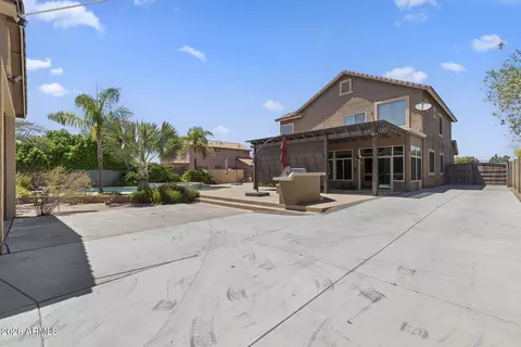 Exterior - 2437 E Grovers Ave, Phoenix, AZ 85032 photo 10 of 33
