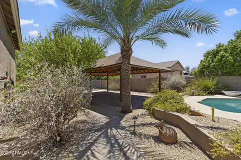 Exterior - 2437 E Grovers Ave, Phoenix, AZ 85032 photo 32 of 33