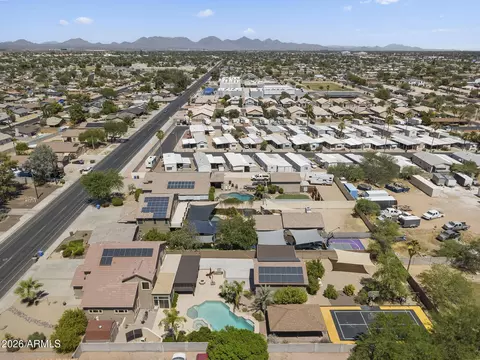 View/Area - 2437 E Grovers Ave, Phoenix, AZ 85032 photo 5 of 15