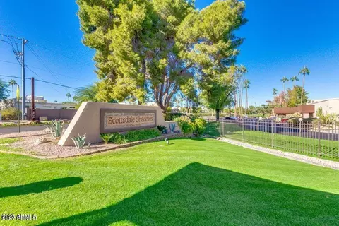 7920 E Camelback Rd #102, Scottsdale, AZ 85251