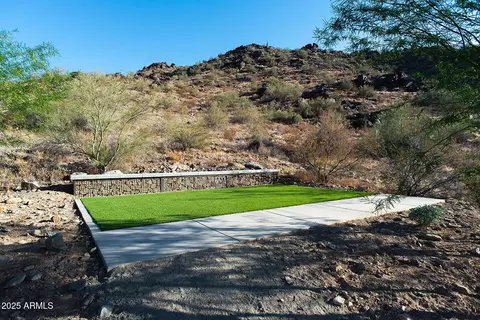 Exterior - 917 E Buist Ave, Phoenix, AZ 85042 photo 5 of 6