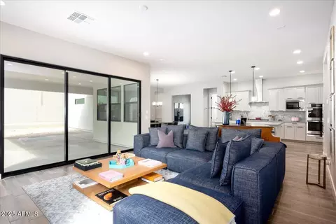 Other - 917 E Buist Ave, Phoenix, AZ 85042 photo 2 of 7
