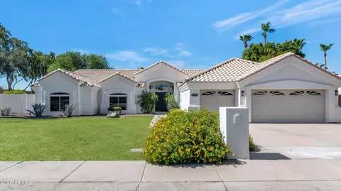 8695 E Charter Oak Dr, Scottsdale, AZ 85260