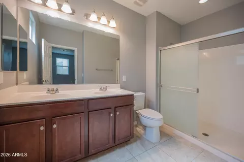 Bath - 952 S Olympic Dr, Gilbert, AZ 85296 photo 2 of 2