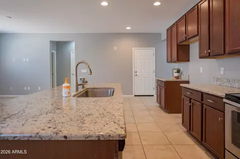 Entry Way - 952 S Olympic Dr, Gilbert, AZ 85296 photo 3 of 3