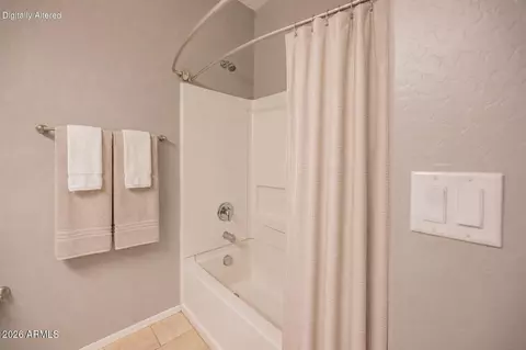 Bath - 952 S Olympic Dr, Gilbert, AZ 85296 photo 1 of 2