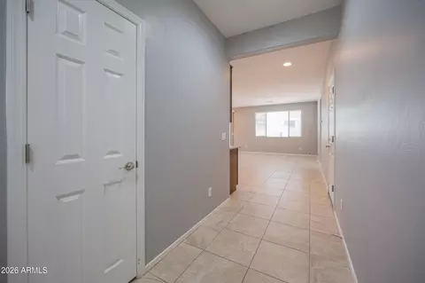 Entry Way - 952 S Olympic Dr, Gilbert, AZ 85296 photo 1 of 3