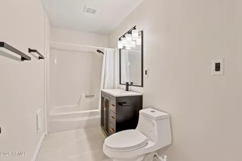 Bath - 517 E Timber Dr, Payson, AZ 85541 photo 2 of 2