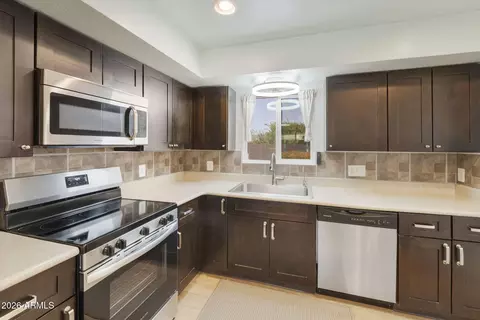 Kitchen - 9523 E Dallas St, Mesa, AZ 85207 photo 2 of 4