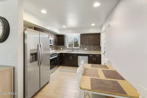 Kitchen - 9523 E Dallas St, Mesa, AZ 85207 photo 4 of 4